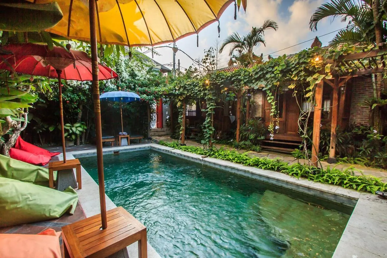 Bening Hut And Spa Σεμινιάκ